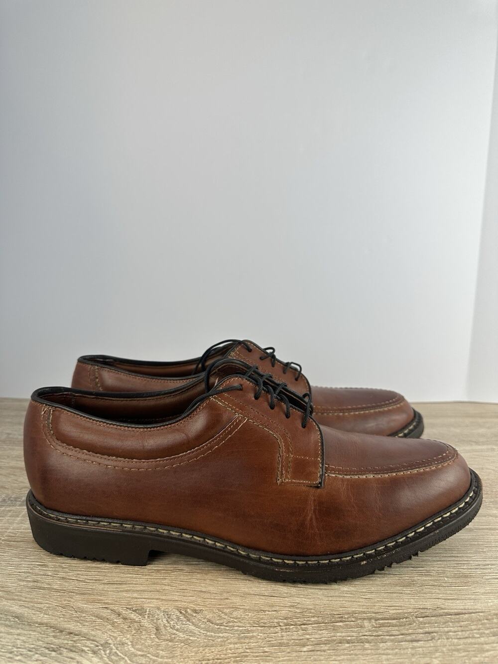 Allen Edmonds Wilbert Shoes Mens Size 10 US Brown Leather Lace Up Derby USA Made